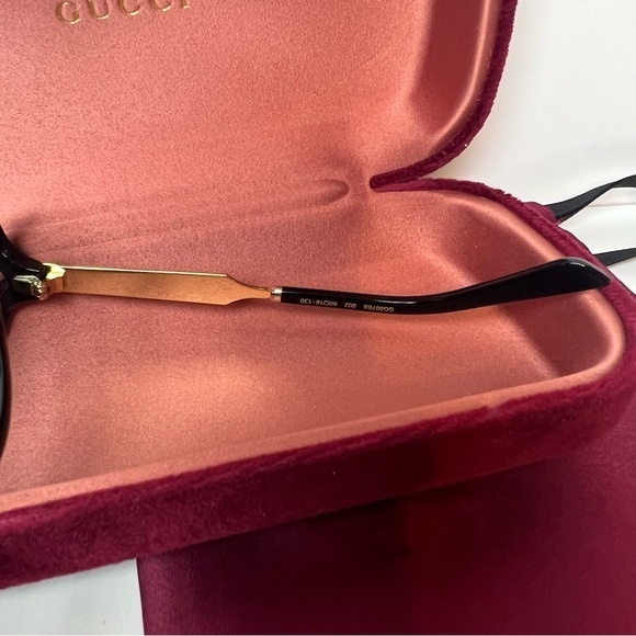 Gucci GG0076S 002 Oversized Sunglasses Black Gold Gradient 60mm main image 4